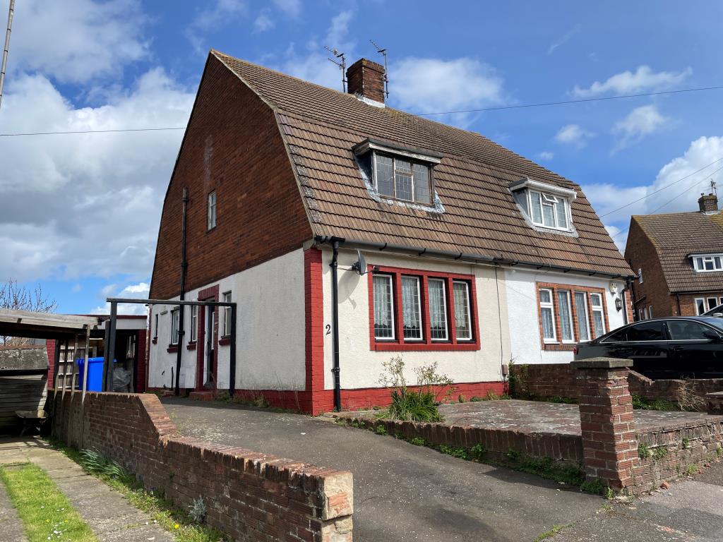 Lot: 6 - THREE-BEDROOM SEMI FOR REFURBISHMENT - Semi-detached red brick house with drive